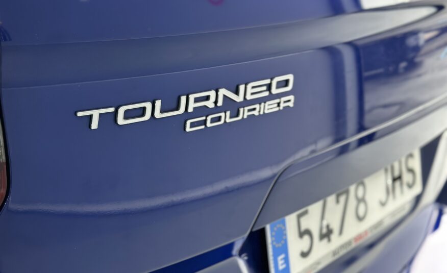 FORD Tourneo Courier 1.5 tdci 95 titanium