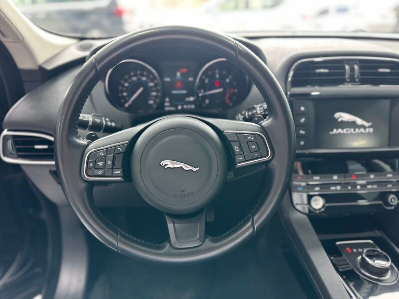 JAGUAR F-PACE 2.0L I4D AWD AUTO
