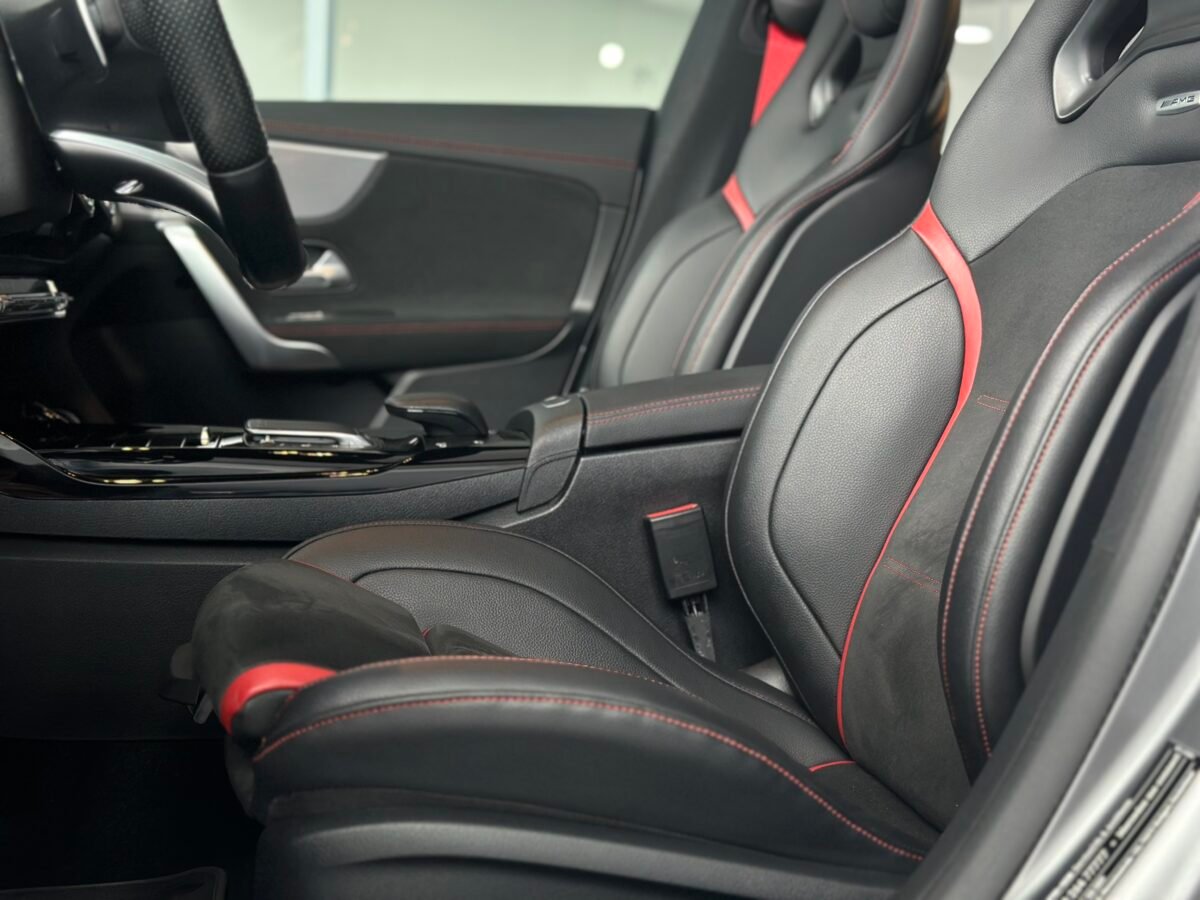 MERCEDES-BENZ CLASE CLA CLA 35 AMG 4 MATIC 305CV