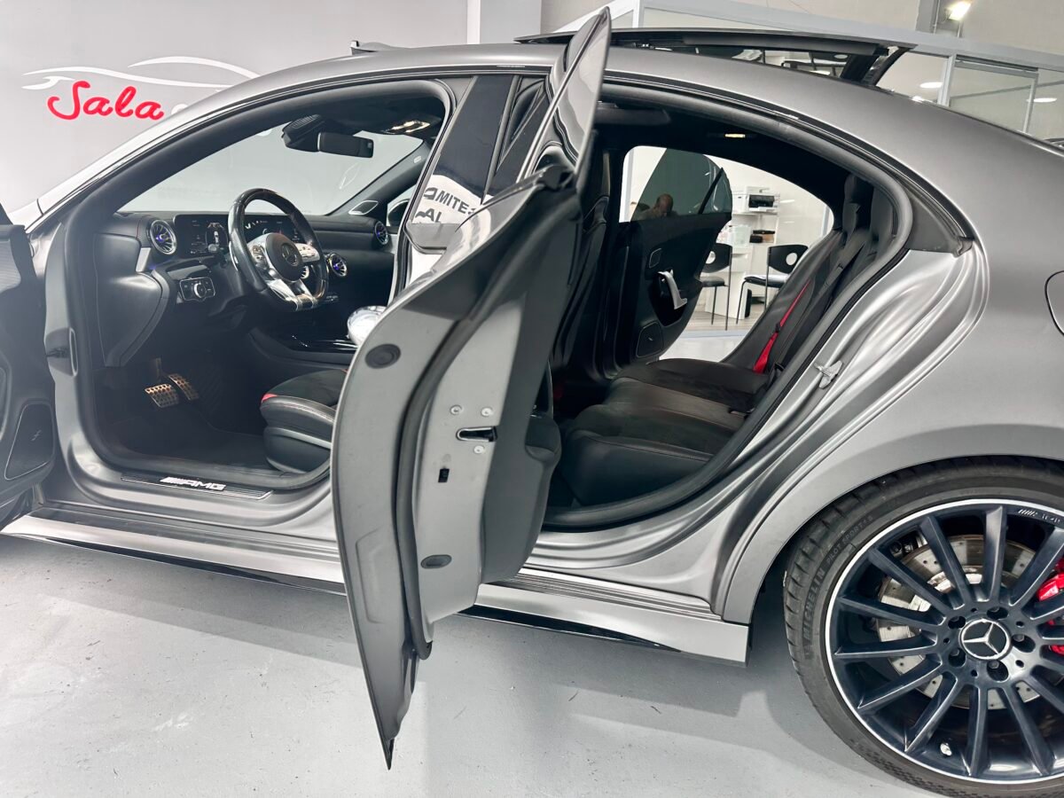 MERCEDES-BENZ CLASE CLA CLA 35 AMG 4 MATIC 305CV