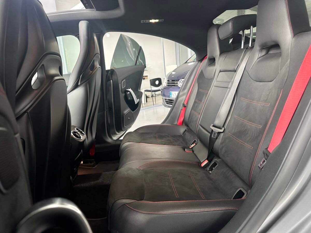 MERCEDES-BENZ CLASE CLA CLA 35 AMG 4 MATIC 305CV