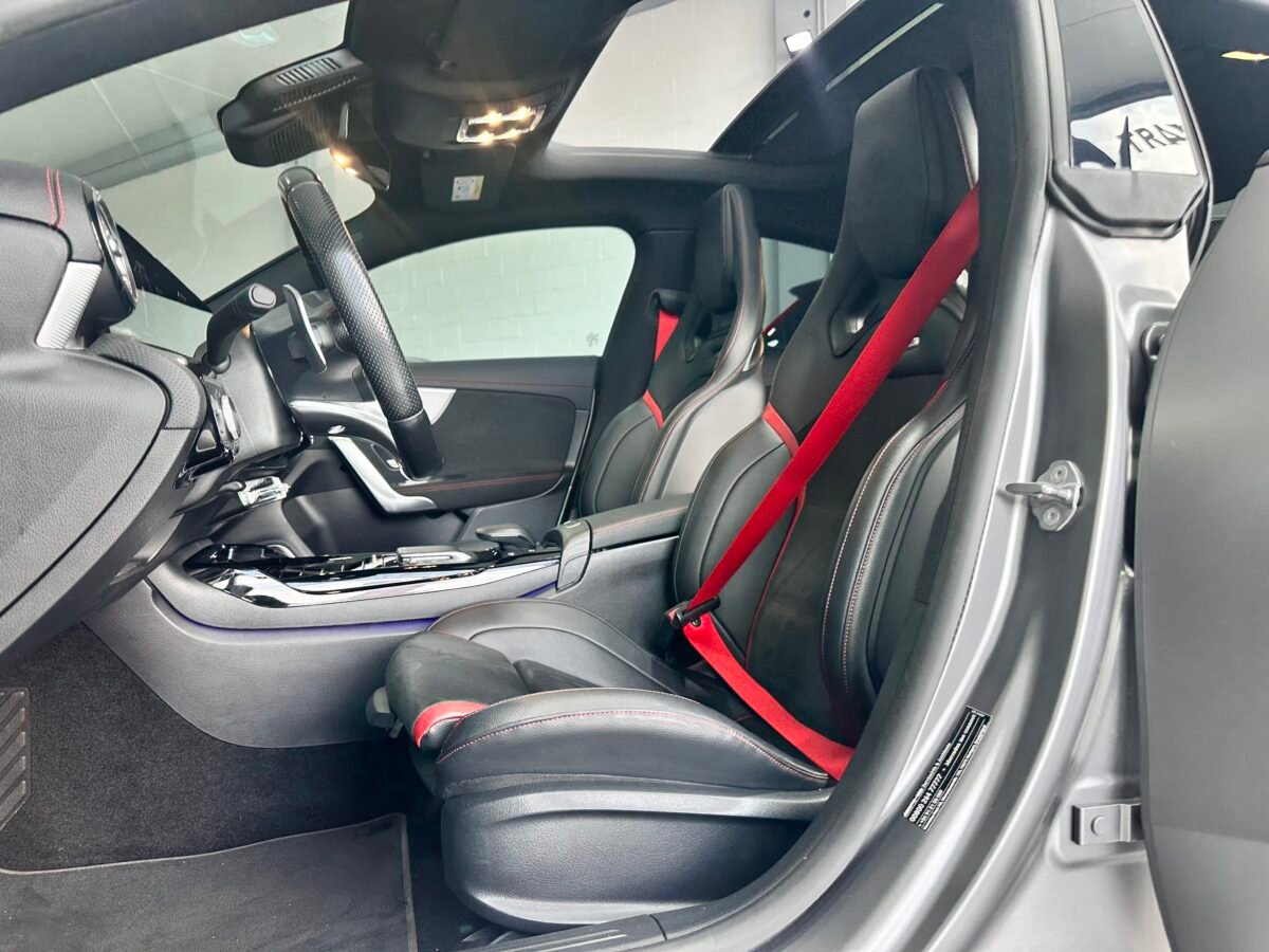 MERCEDES-BENZ CLASE CLA CLA 35 AMG 4 MATIC 305CV