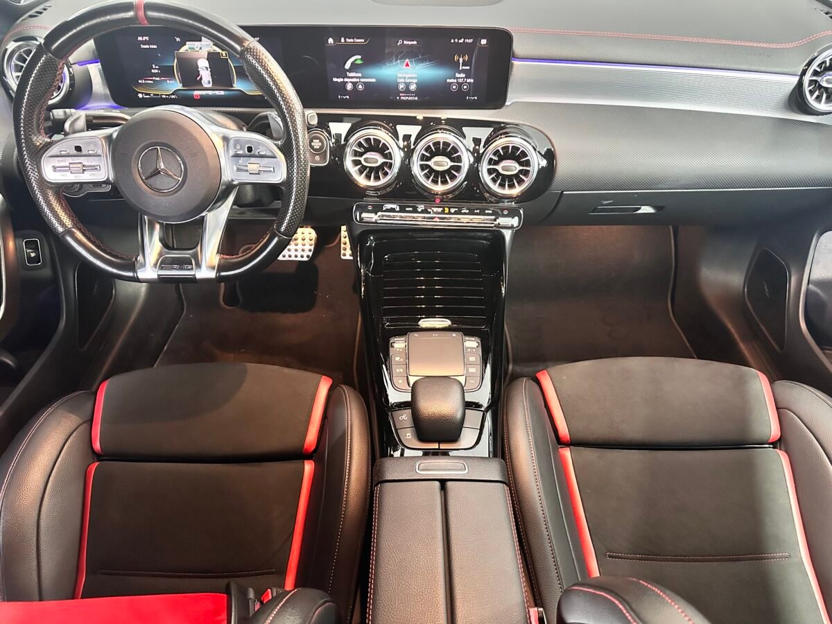 MERCEDES-BENZ CLASE CLA CLA 35 AMG 4 MATIC 305CV