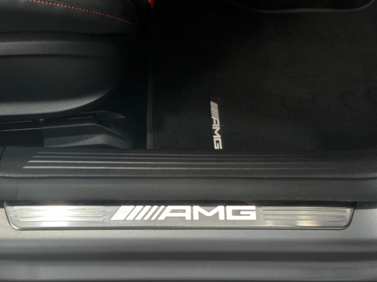 MERCEDES-BENZ CLASE CLA CLA 35 AMG 4 MATIC 305CV