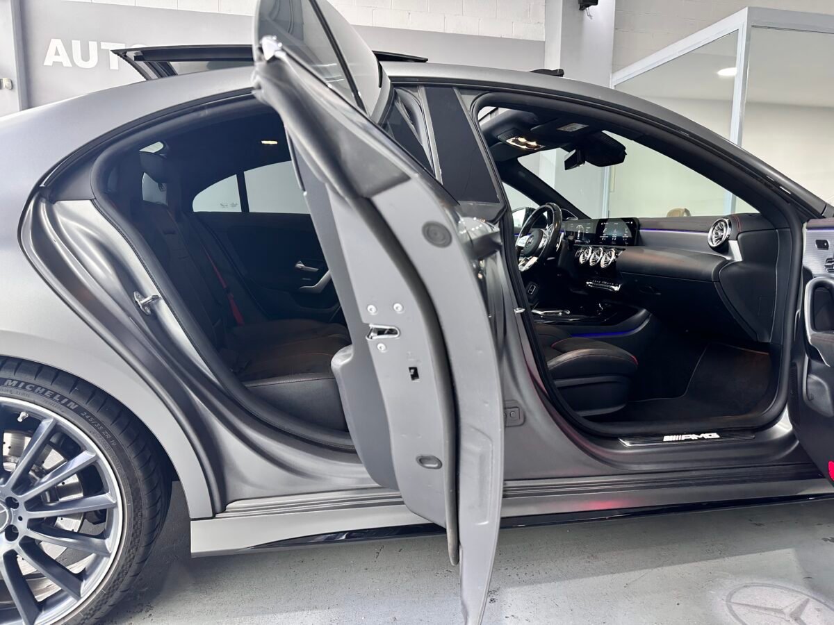 MERCEDES-BENZ CLASE CLA CLA 35 AMG 4 MATIC 305CV