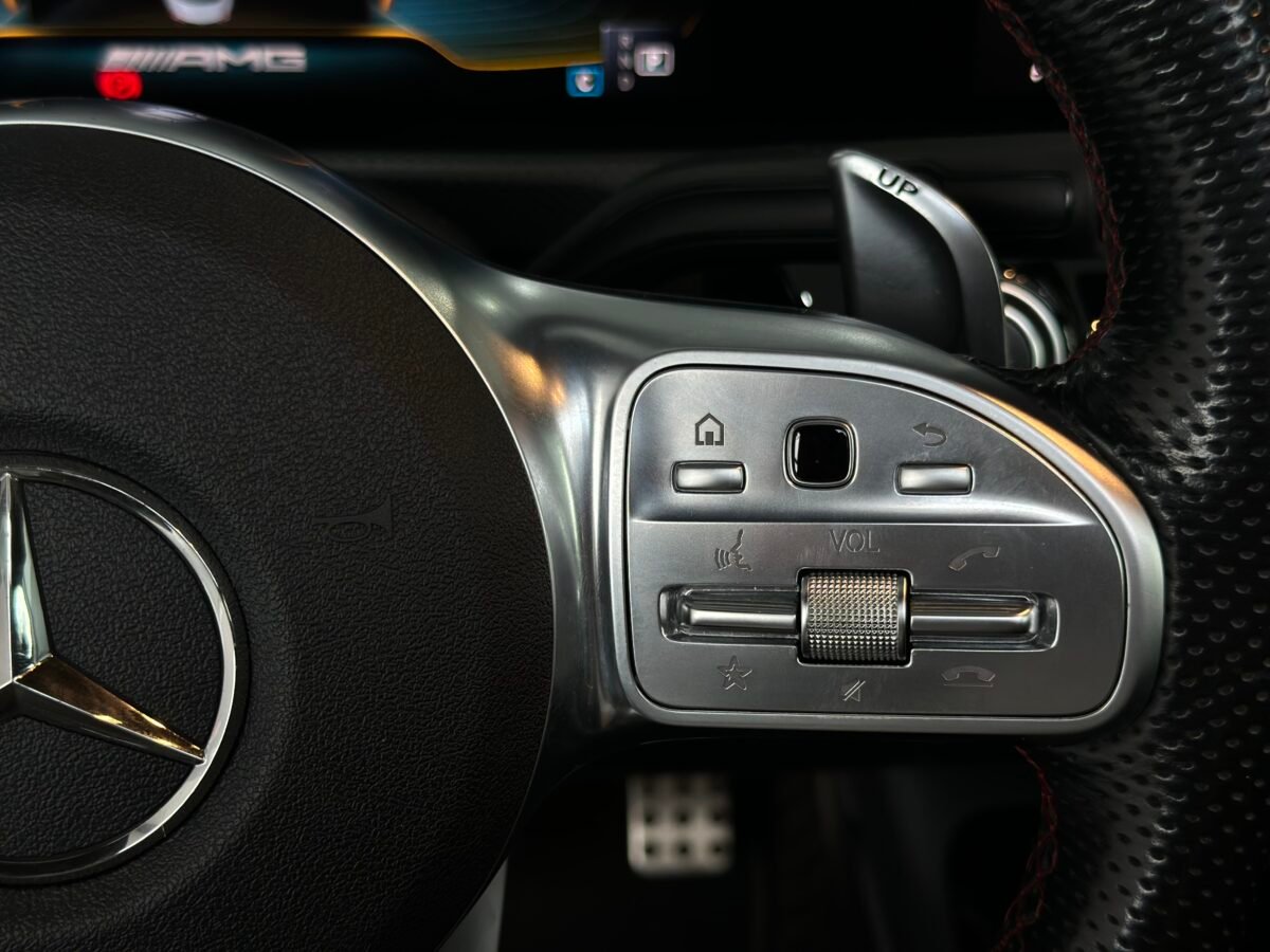 MERCEDES-BENZ CLASE CLA CLA 35 AMG 4 MATIC 305CV