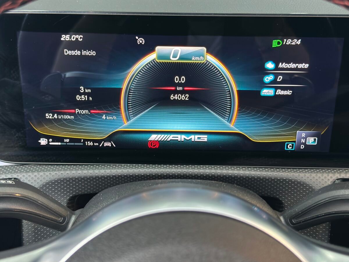 MERCEDES-BENZ CLASE CLA CLA 35 AMG 4 MATIC 305CV