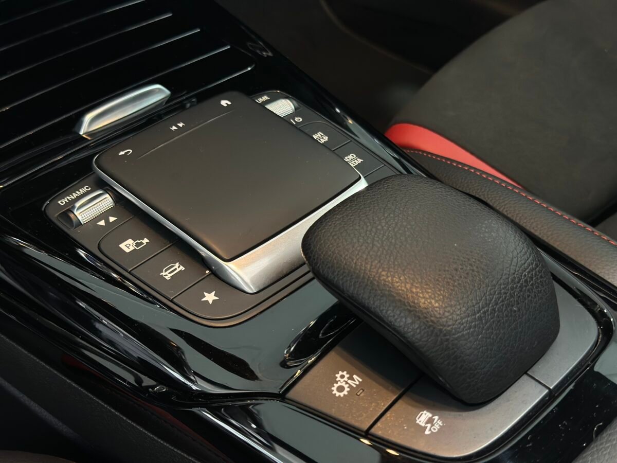 MERCEDES-BENZ CLASE CLA CLA 35 AMG 4 MATIC 305CV