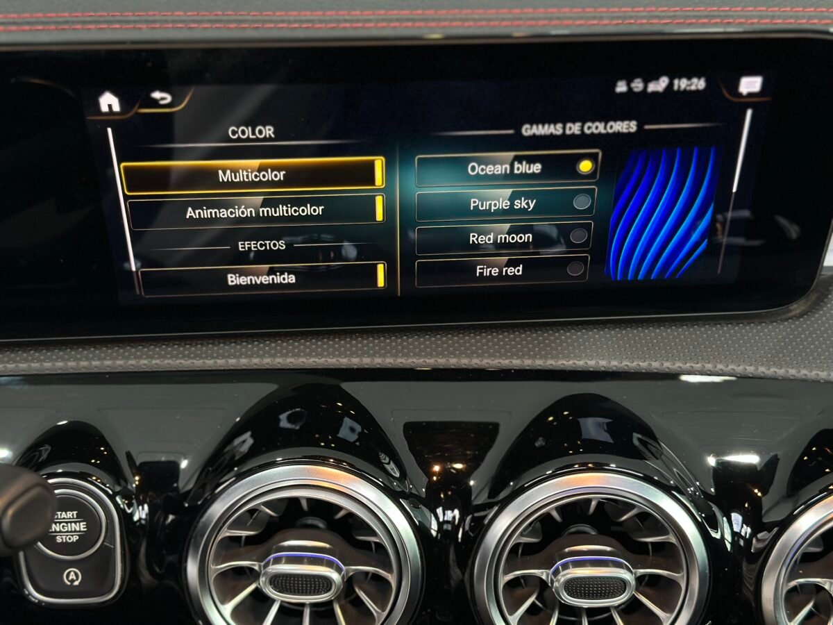 MERCEDES-BENZ CLASE CLA CLA 35 AMG 4 MATIC 305CV