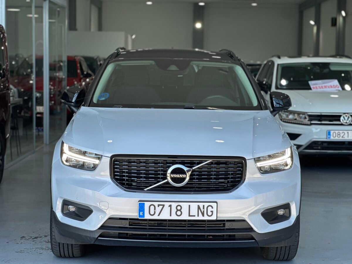 VOLVO XC40 Twin recharge Rdesign exp auto 