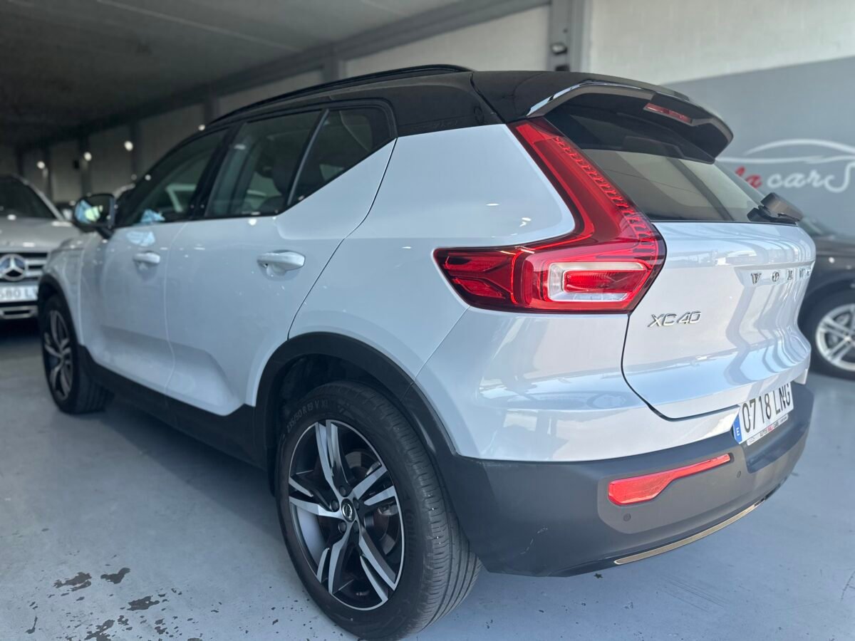 VOLVO XC40 Twin recharge Rdesign exp auto 