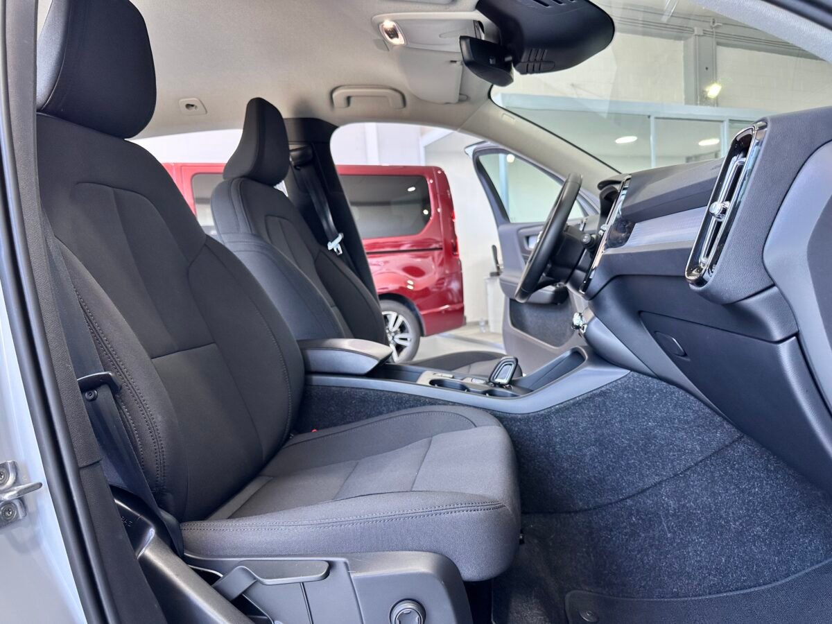 VOLVO XC40 Twin recharge Rdesign exp auto 
