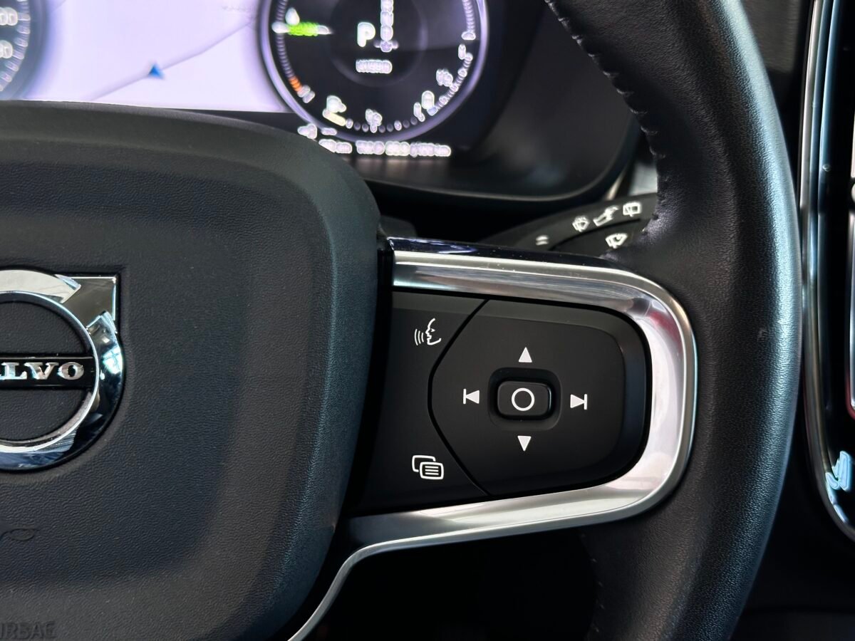VOLVO XC40 Twin recharge Rdesign exp auto 