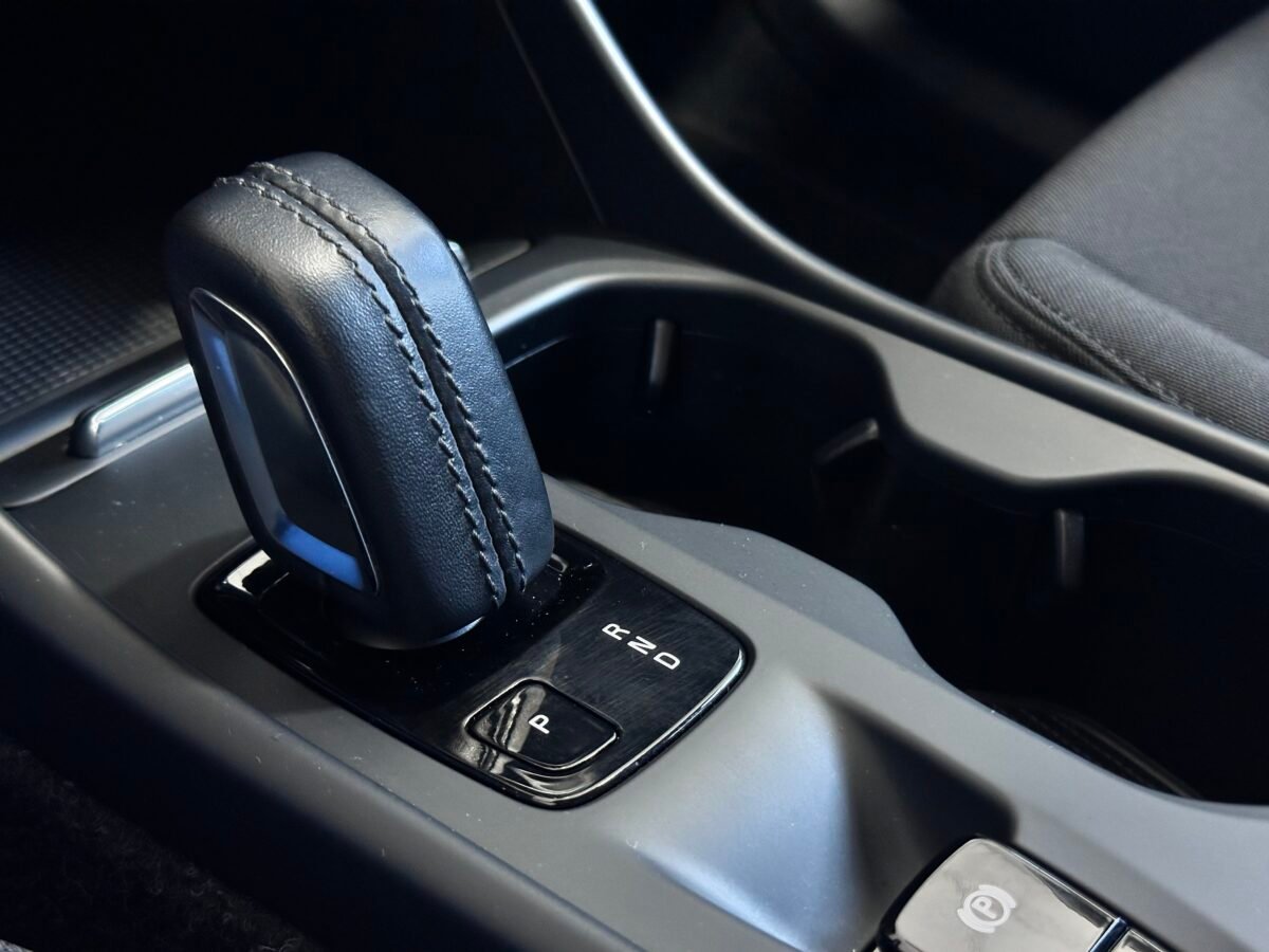 VOLVO XC40 Twin recharge Rdesign exp auto 