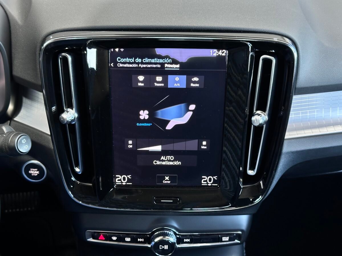 VOLVO XC40 Twin recharge Rdesign exp auto 