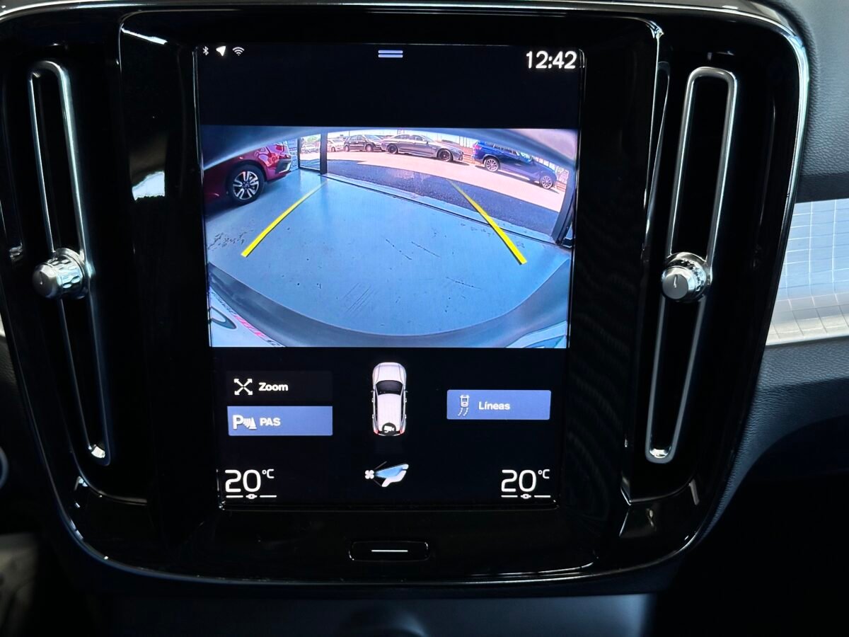 VOLVO XC40 Twin recharge Rdesign exp auto 