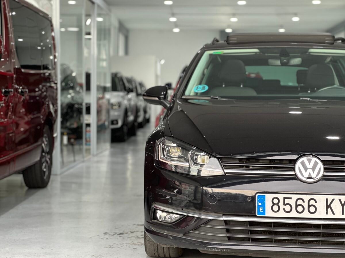 VOLKSWAGEN GOLF 2.0 TDI DSG7