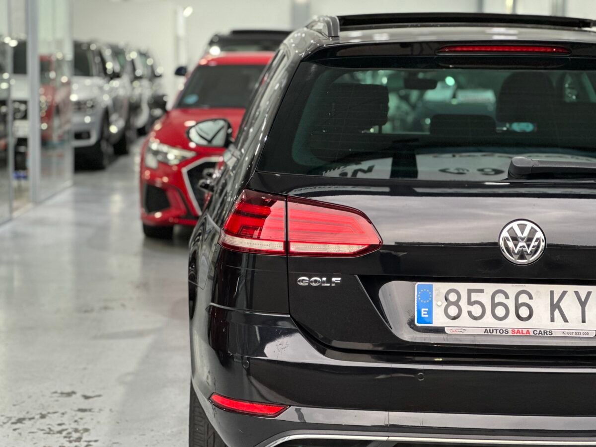 VOLKSWAGEN GOLF 2.0 TDI DSG7