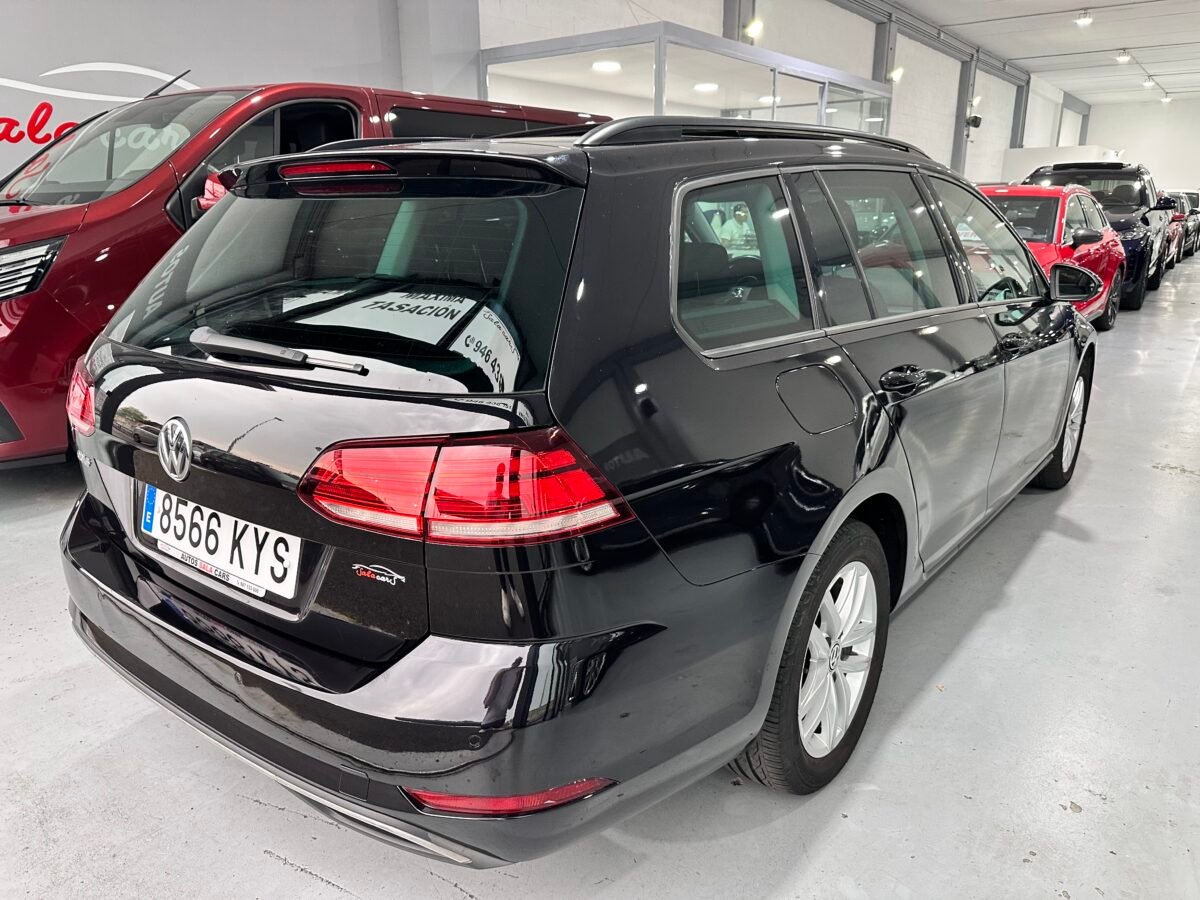 VOLKSWAGEN GOLF 2.0 TDI DSG7