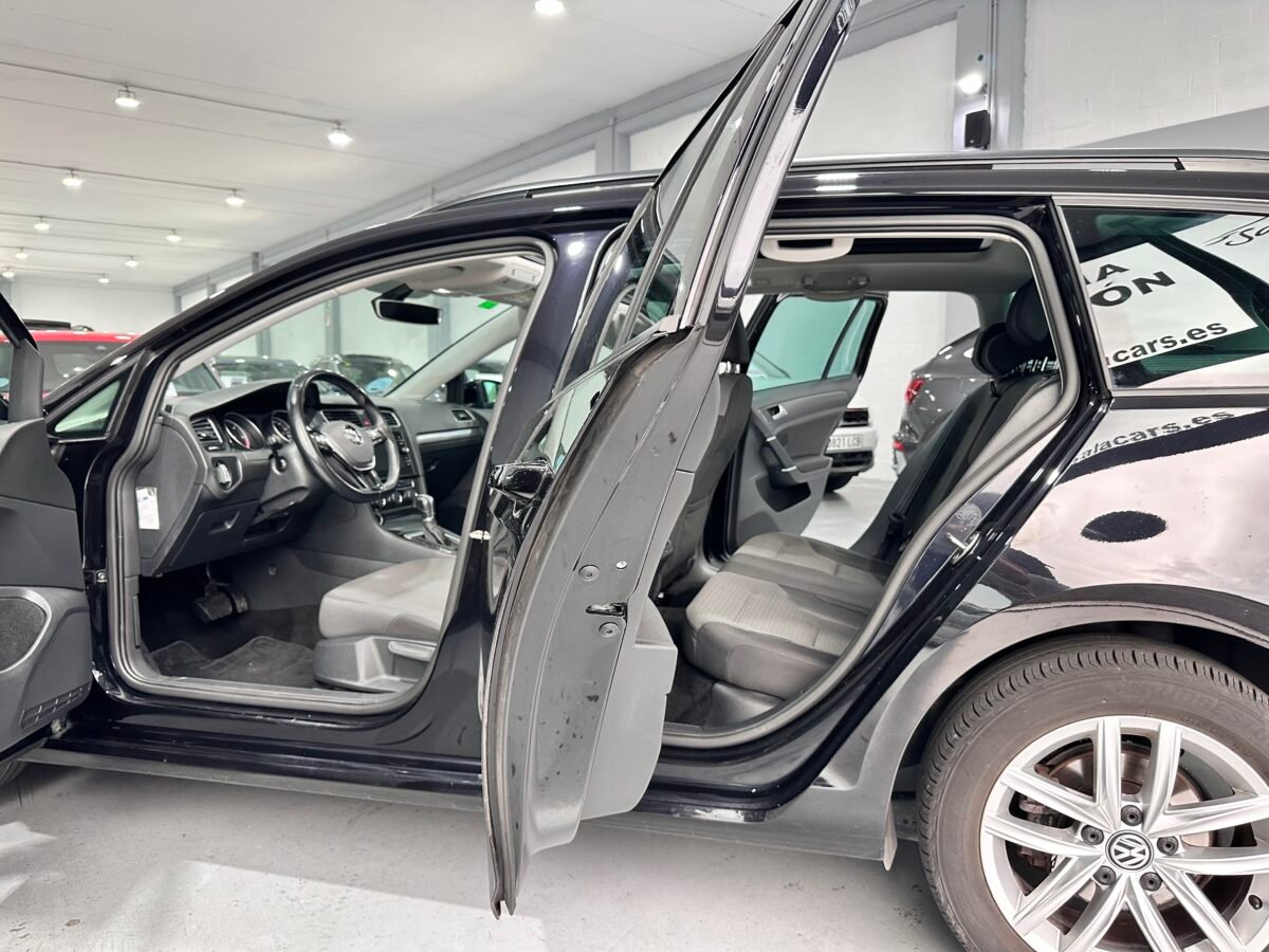 VOLKSWAGEN GOLF 2.0 TDI DSG7