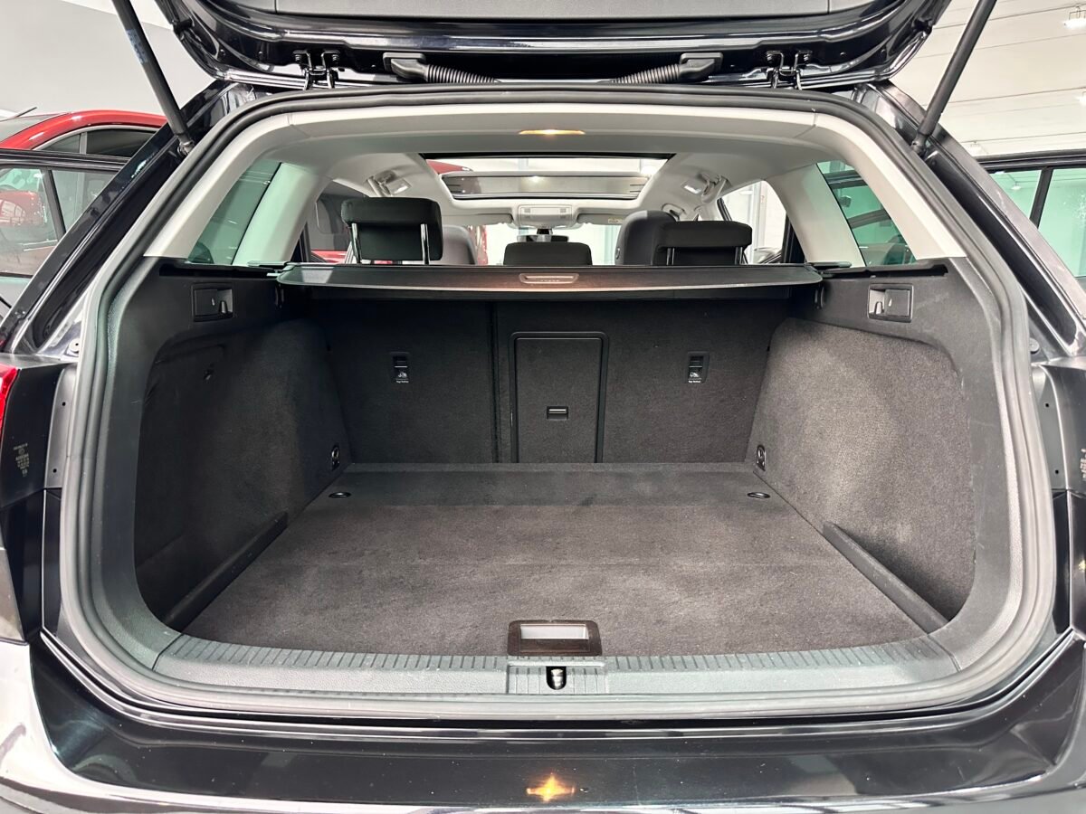 VOLKSWAGEN GOLF 2.0 TDI DSG7