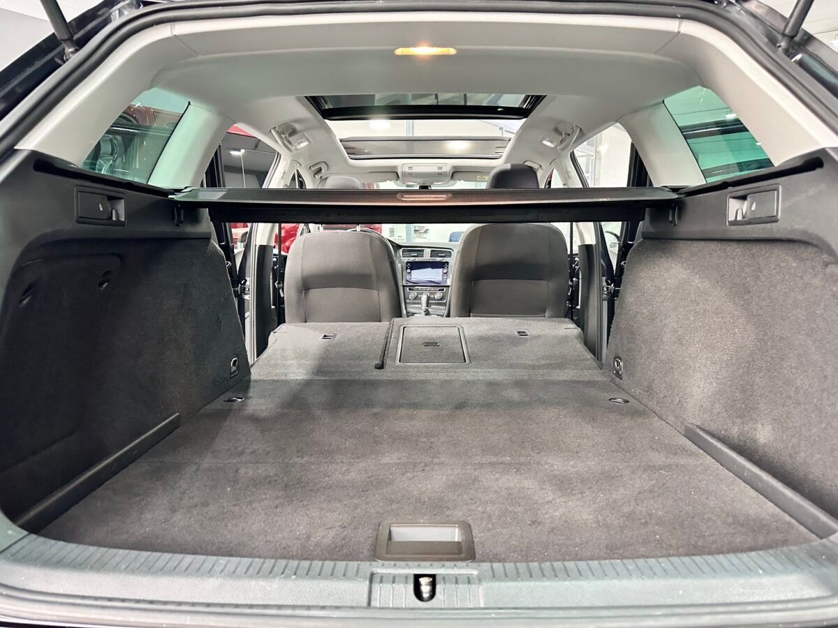 VOLKSWAGEN GOLF 2.0 TDI DSG7