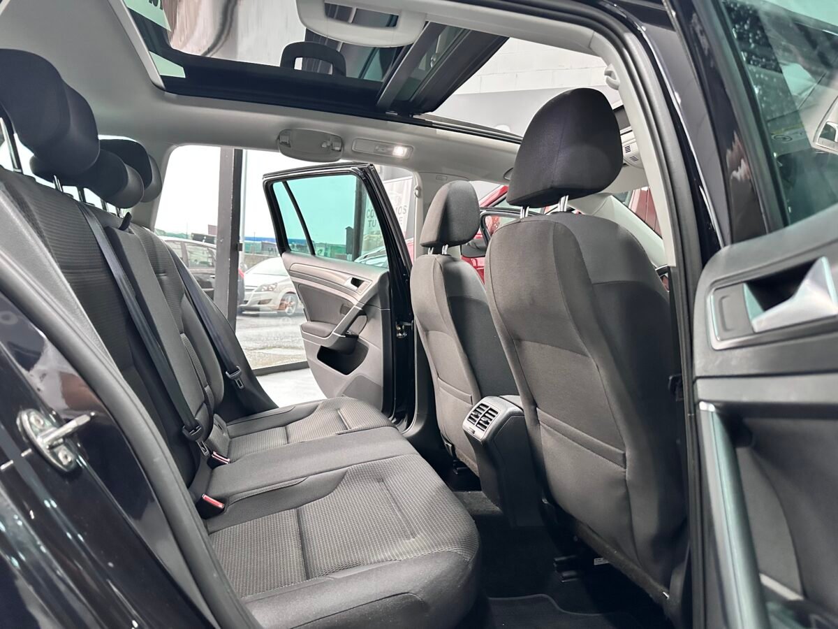 VOLKSWAGEN GOLF 2.0 TDI DSG7