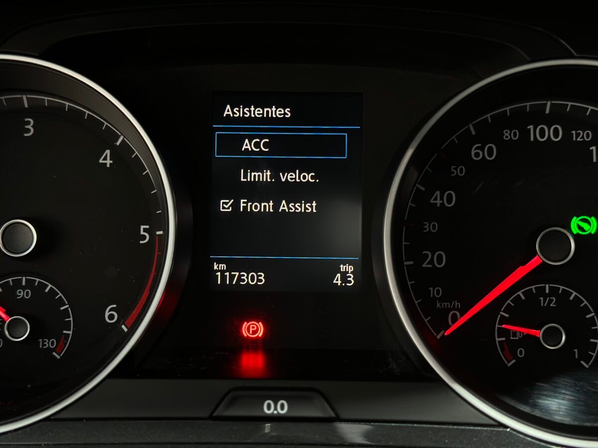 VOLKSWAGEN GOLF 2.0 TDI DSG7