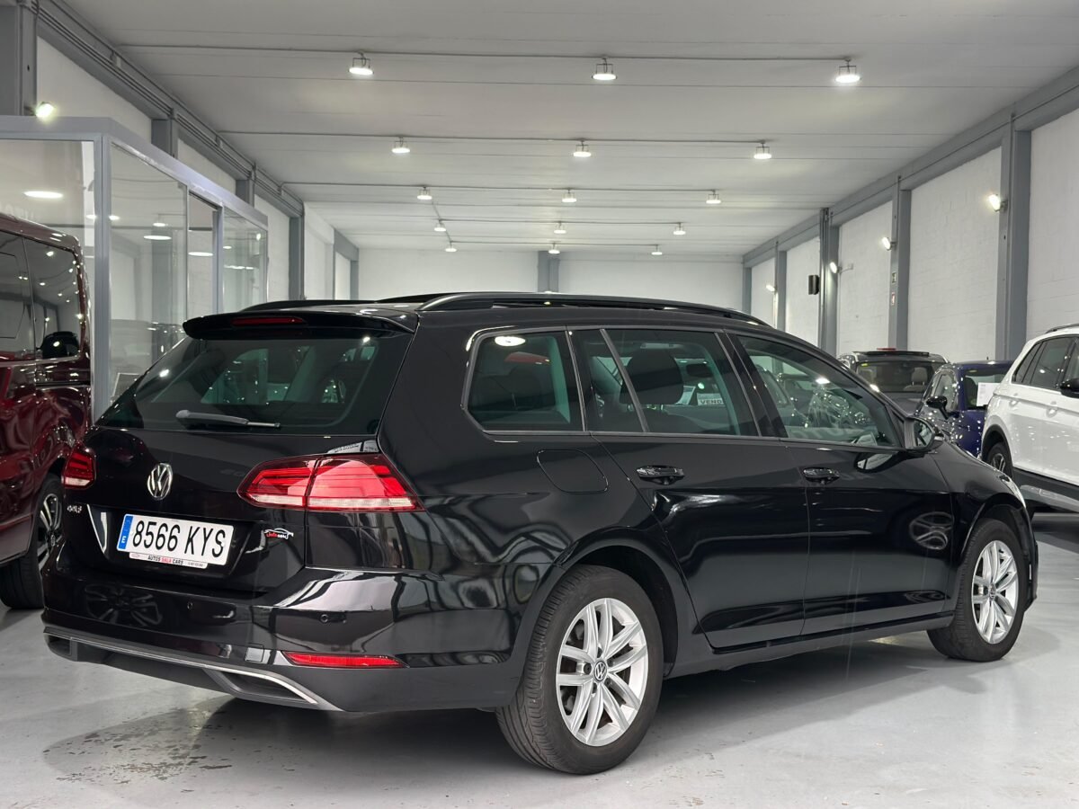 VOLKSWAGEN GOLF 2.0 TDI DSG7