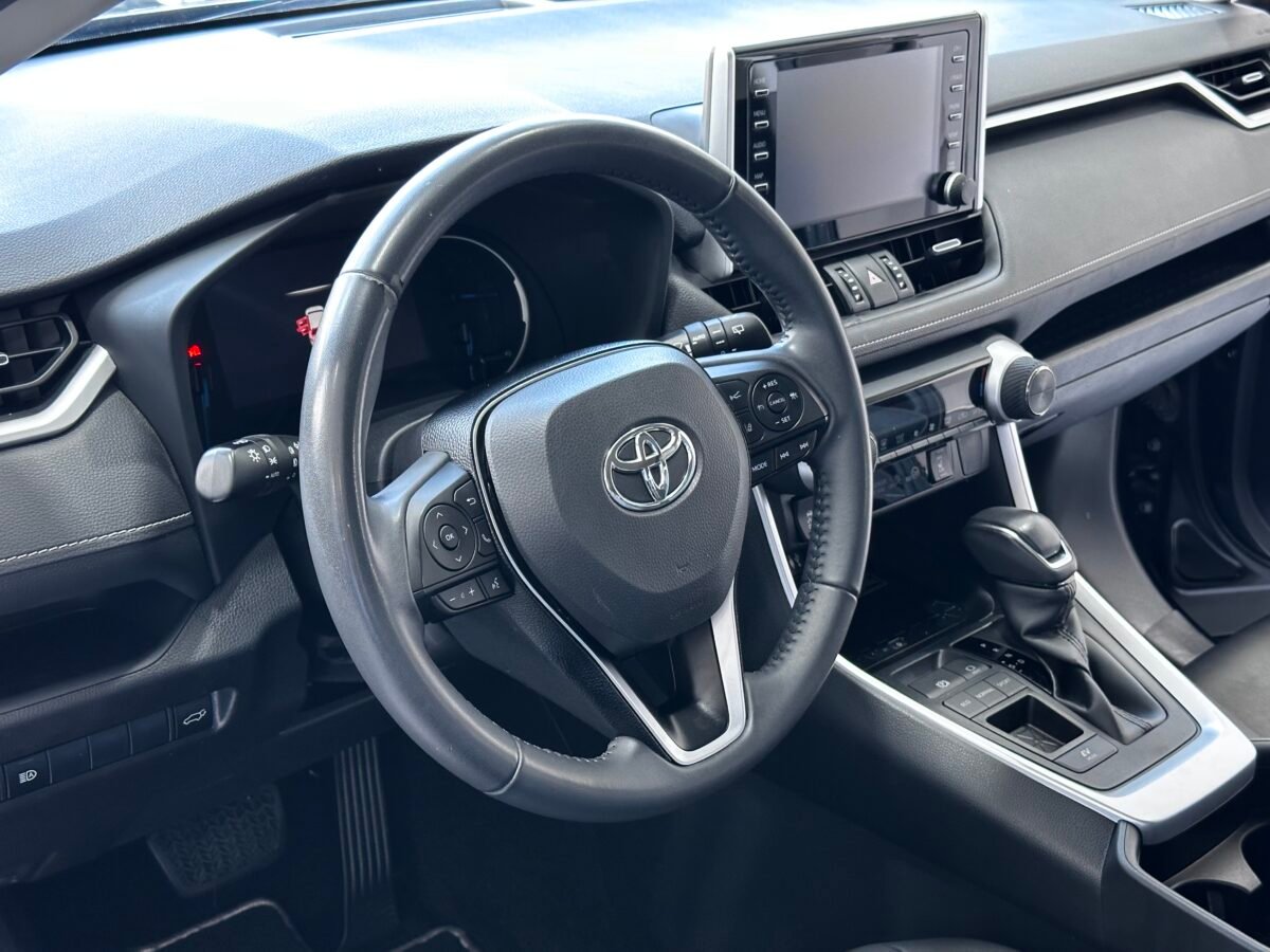TOYOTA RAV4 Advance plus 