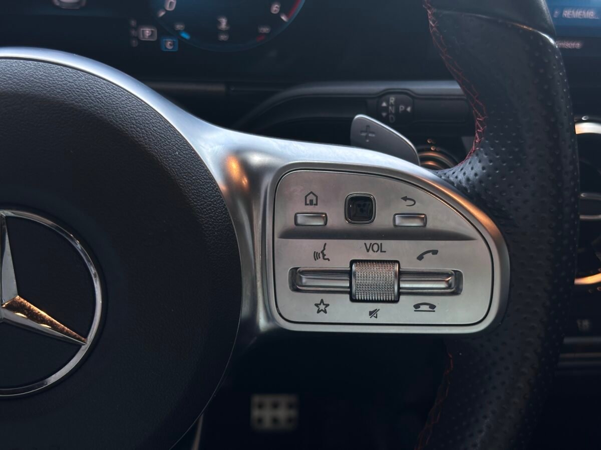 MERCEDES-BENZ GLA AMG LINE 200