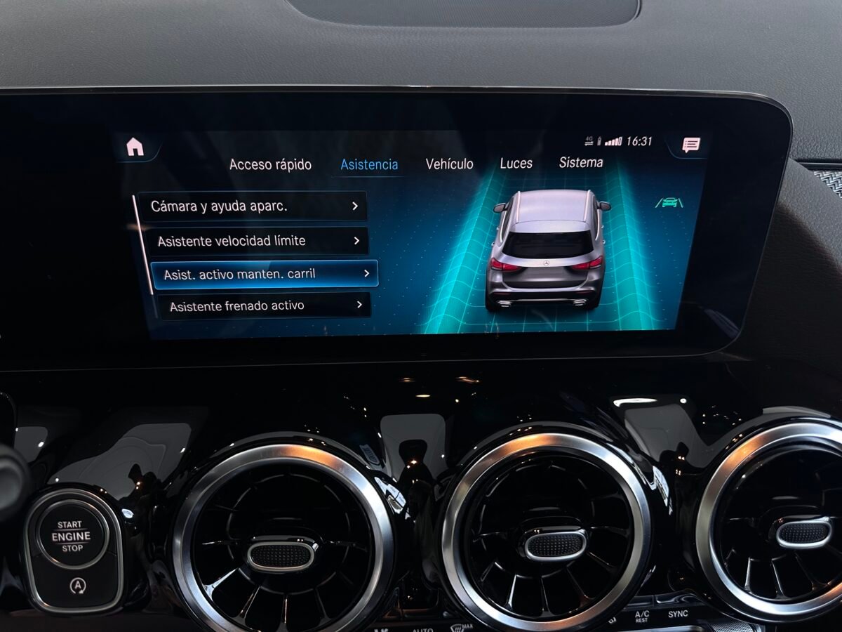 MERCEDES-BENZ GLA AMG LINE 200