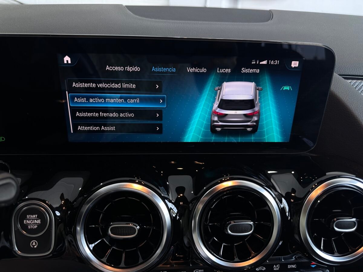MERCEDES-BENZ GLA AMG LINE 200