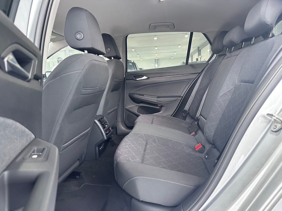 VOLKSWAGEN GOLF Life 2.0 TDI 