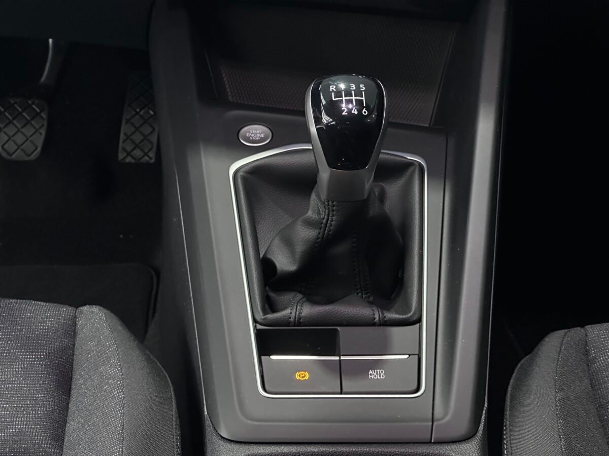 VOLKSWAGEN GOLF Life 2.0 TDI 