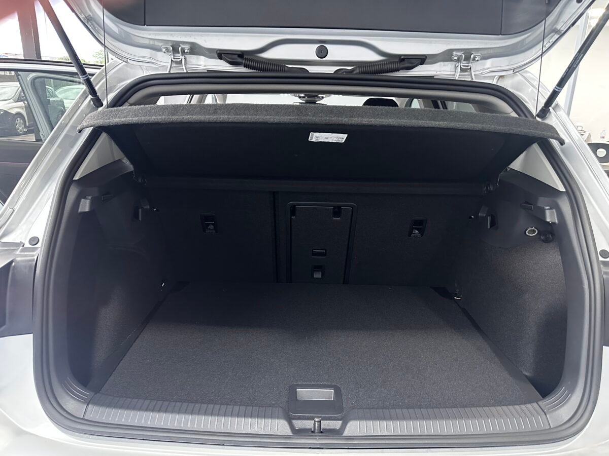 VOLKSWAGEN GOLF Life 2.0 TDI 