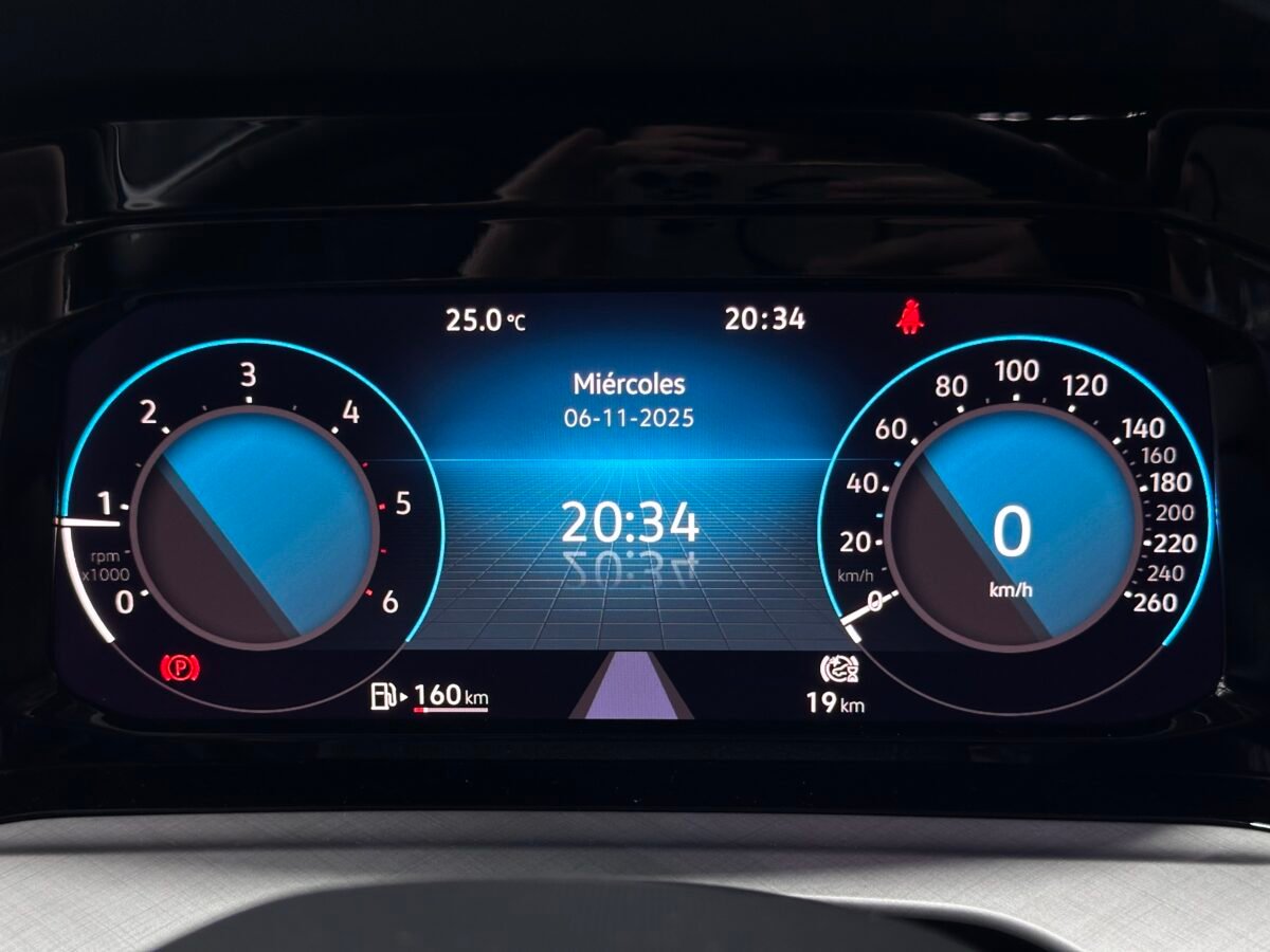 VOLKSWAGEN GOLF Life 2.0 TDI 