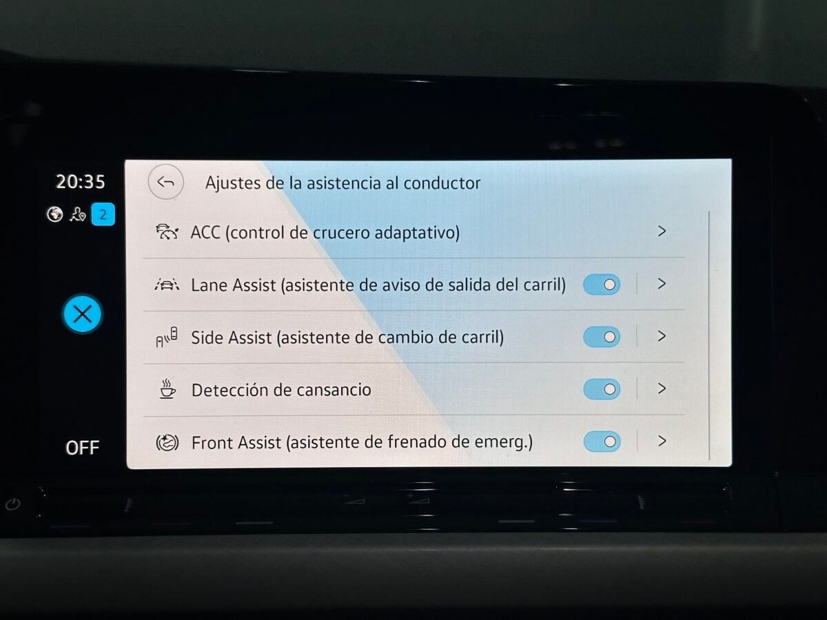 VOLKSWAGEN GOLF Life 2.0 TDI 