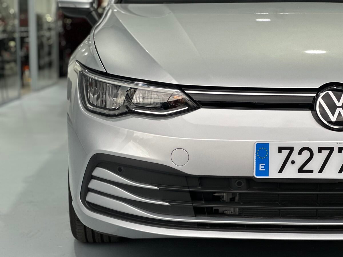 VOLKSWAGEN GOLF Life 2.0 TDI 