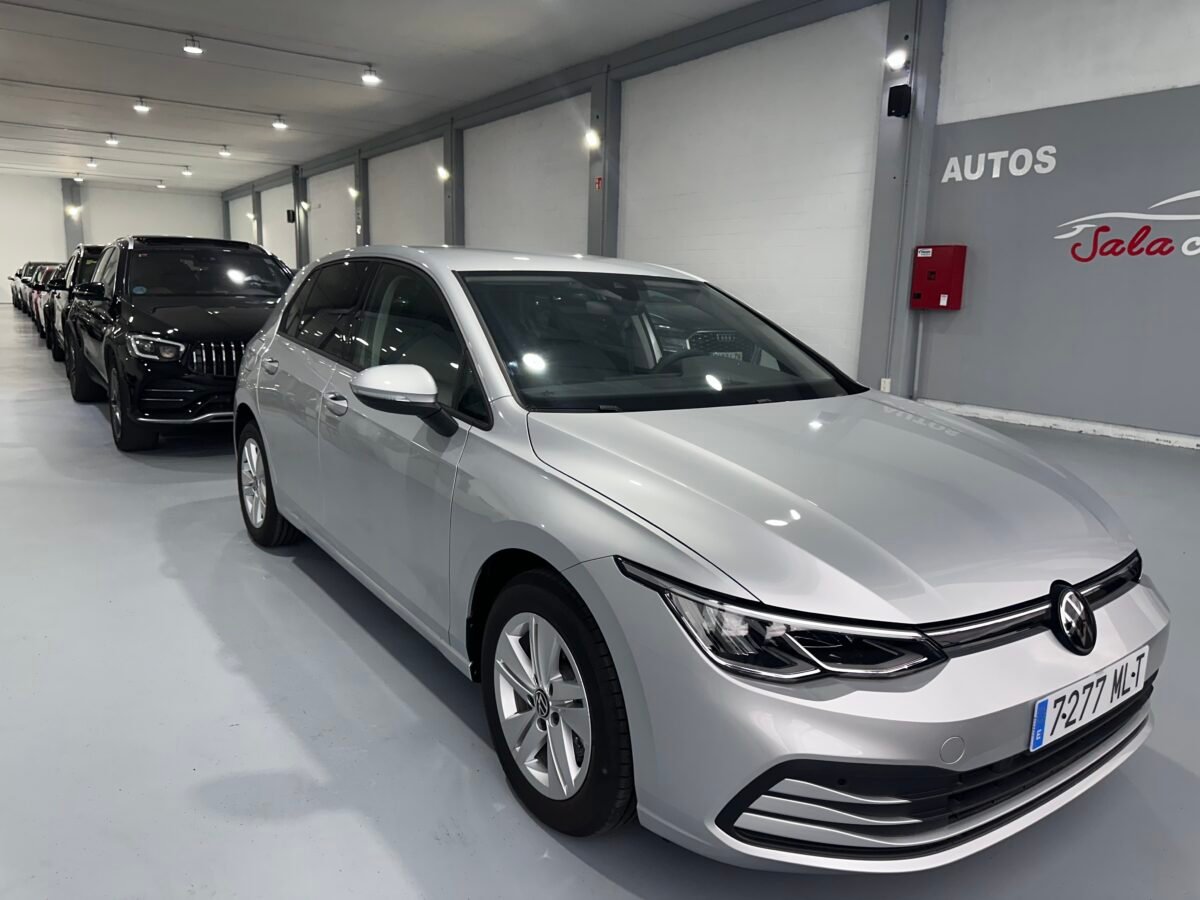 VOLKSWAGEN GOLF Life 2.0 TDI 