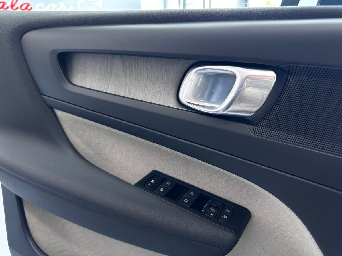 VOLVO XC40 Recharge inscription auto 