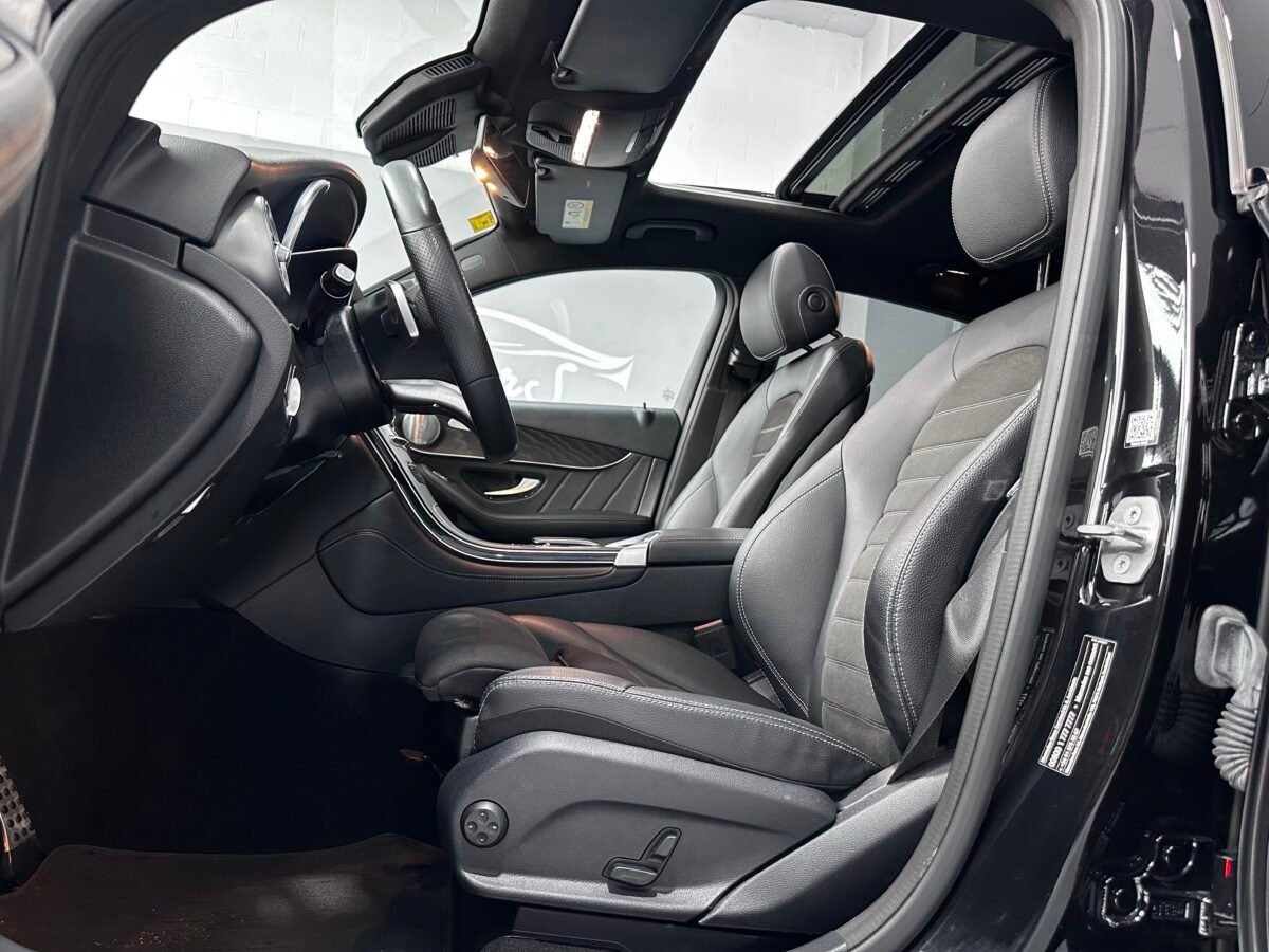 MERCEDES-BENZ GLC COUPE AMG 300 ECO