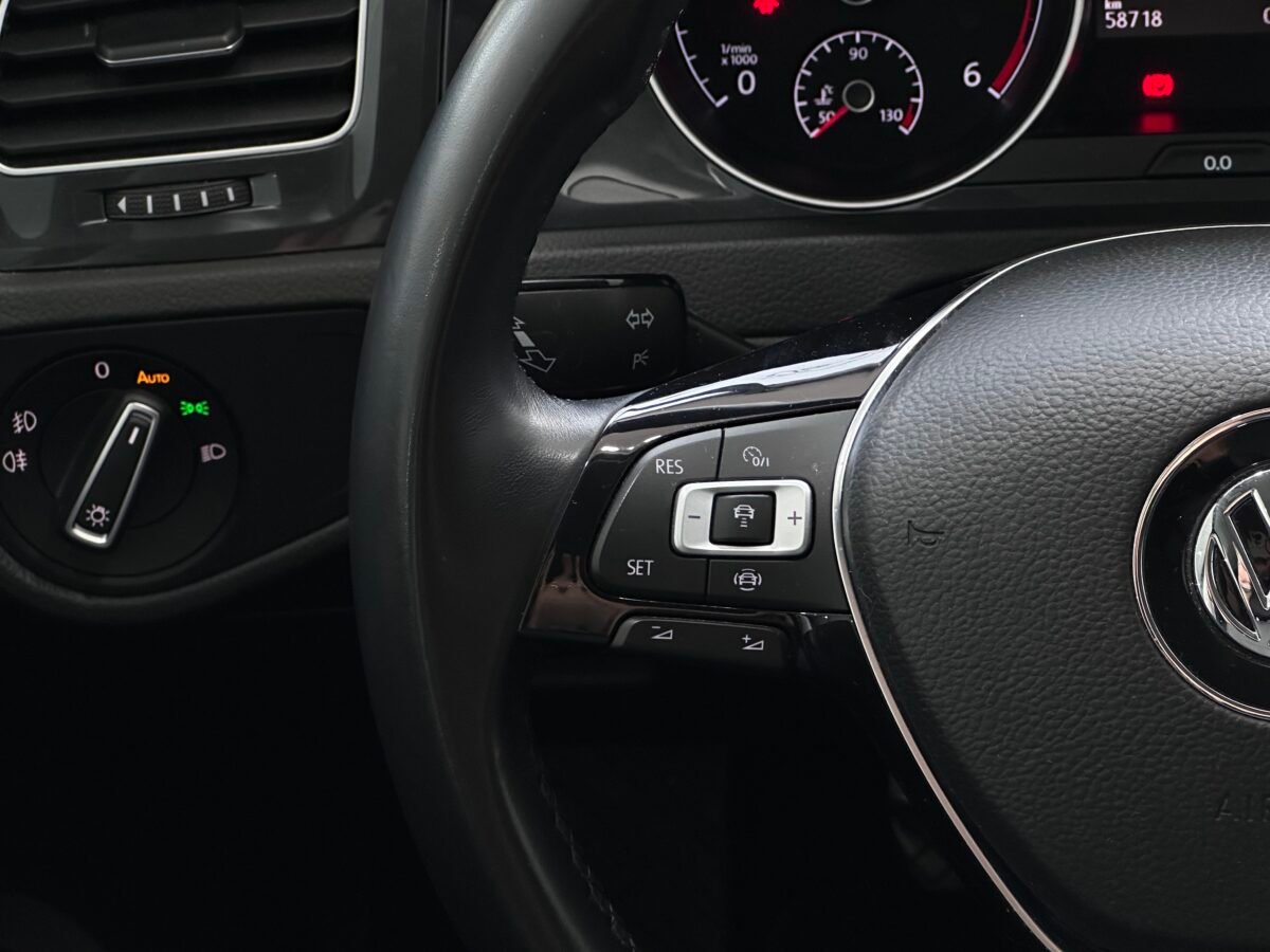 VOLKSWAGEN GOLF 1.6 TDI