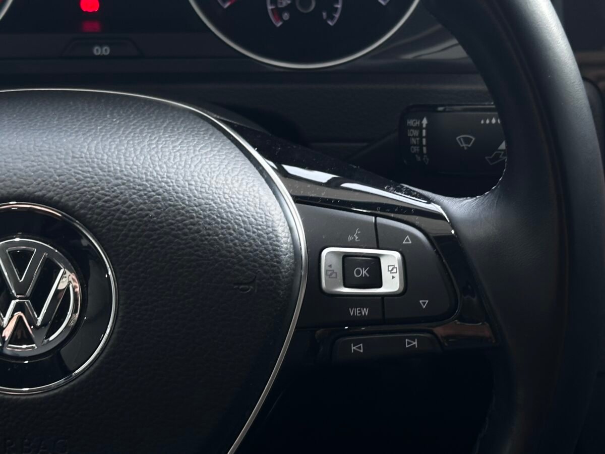 VOLKSWAGEN GOLF 1.6 TDI