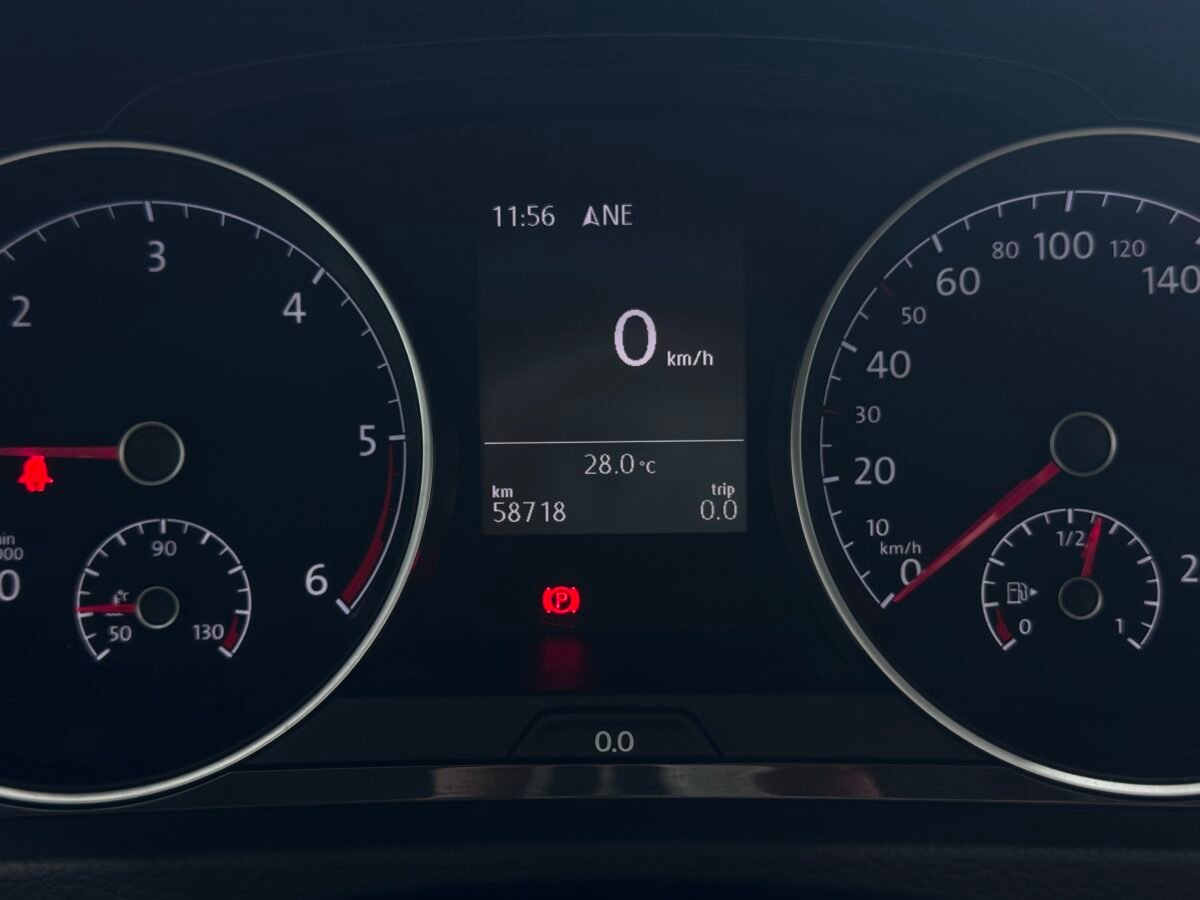 VOLKSWAGEN GOLF 1.6 TDI
