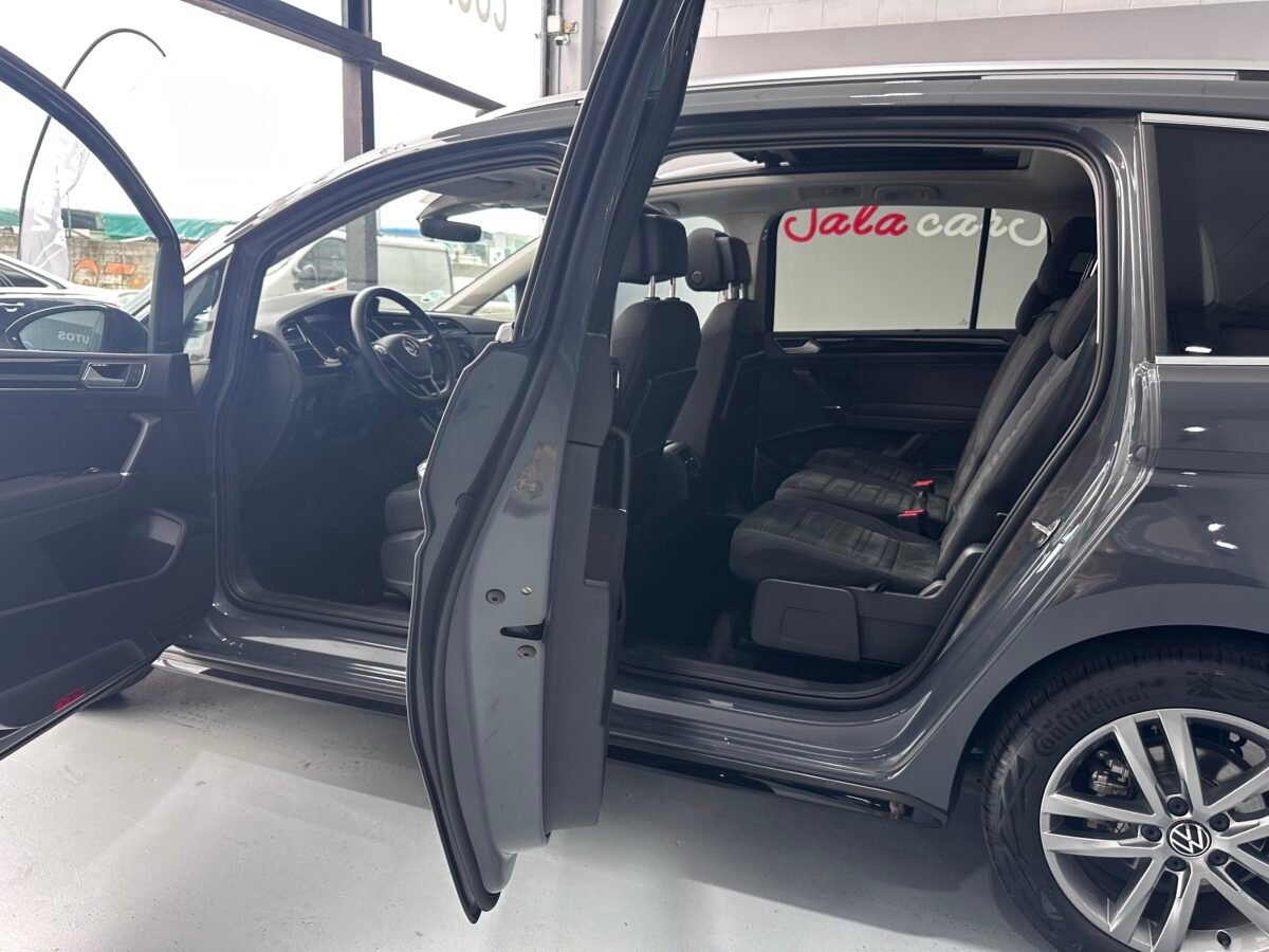 VOLKSWAGEN TOURAN 2.0 TDI DSG7 RLINE