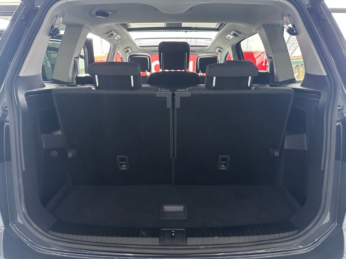 VOLKSWAGEN TOURAN 2.0 TDI DSG7 RLINE