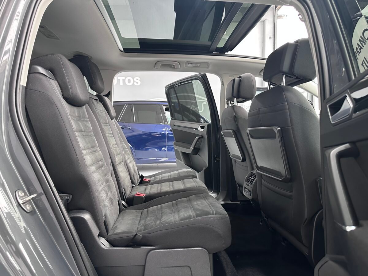 VOLKSWAGEN TOURAN 2.0 TDI DSG7 RLINE