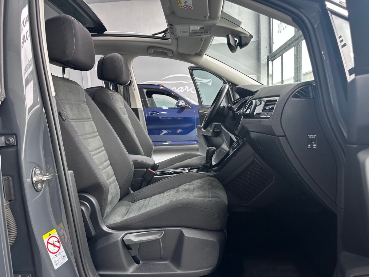 VOLKSWAGEN TOURAN 2.0 TDI DSG7 RLINE