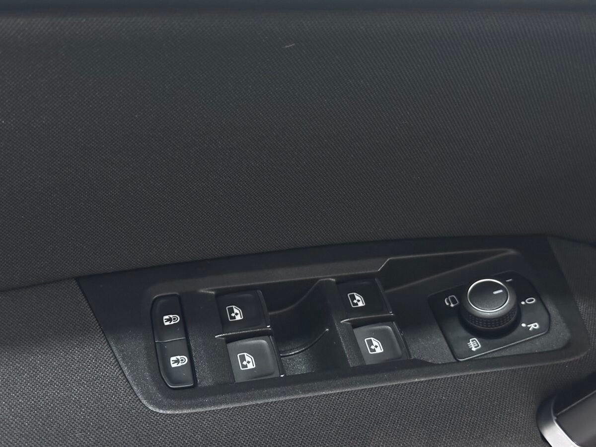 VOLKSWAGEN TOURAN 2.0 TDI DSG7 RLINE